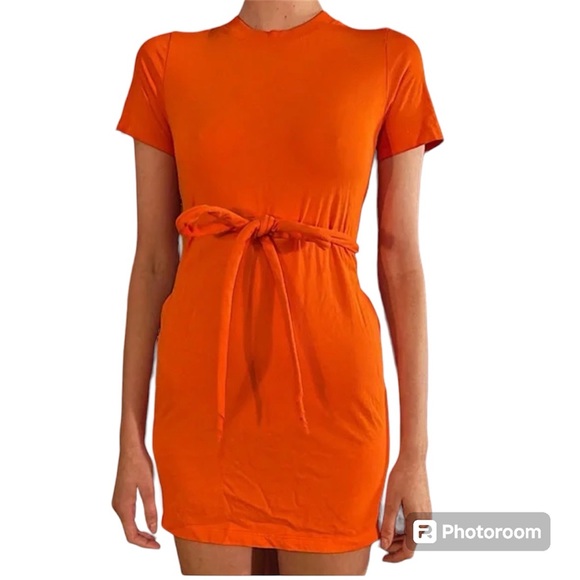 Alice + Olivia Dresses & Skirts - Alice + Olivia Crew Neck Short Sleeve T-shirt Wrap Dress